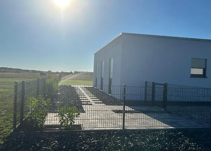 Mein Strandkasten Tatil Evi Lobnitz (Saxony)